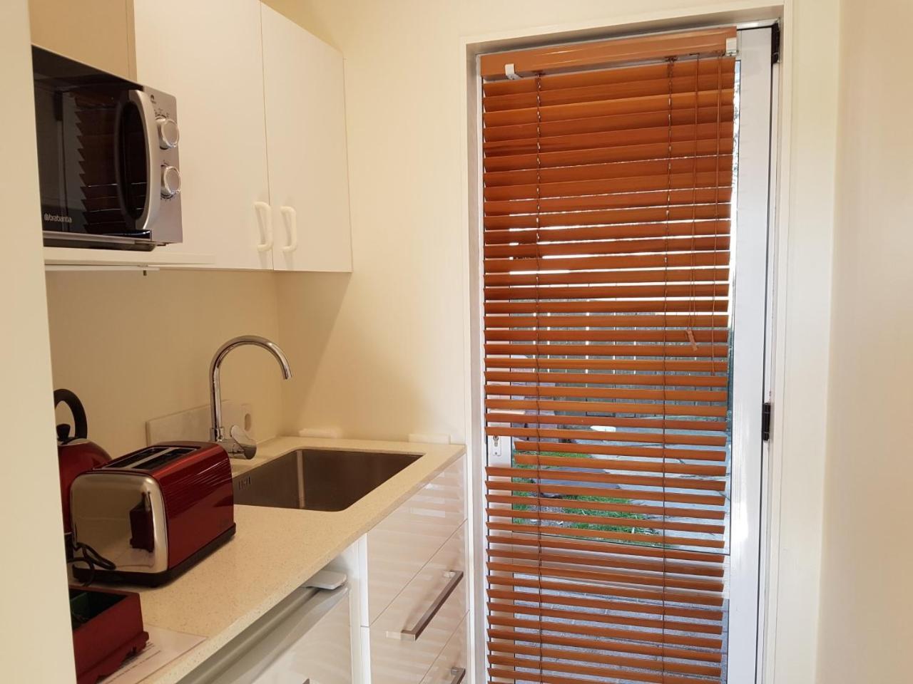 Annandale Accommodation Таупо Екстериор снимка